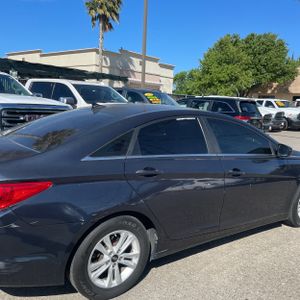 HYUNDAI SONATA GLS - 9