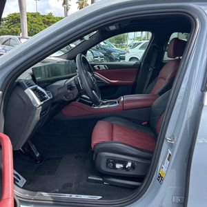 صورة مصغرة 32 لـ 2024 BMW X6 XDRIVE40I