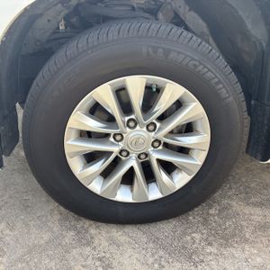 صورة مصغرة 17 لـ 2015 Lexus GX 460 BASE