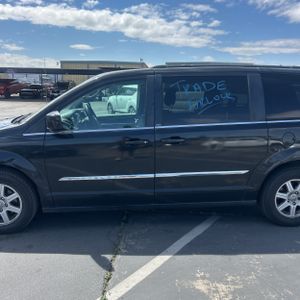 CHRYSLER TOWN & COUNTRY TOURING - 4