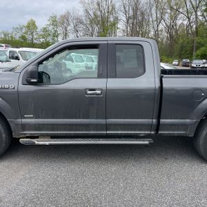 FORD F-150 XLT - 4
