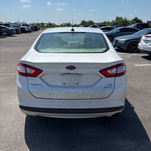 FORD FUSION SE - 7
