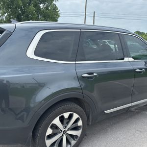 صورة 9 لـ 2021 KIA TELLURIDE S