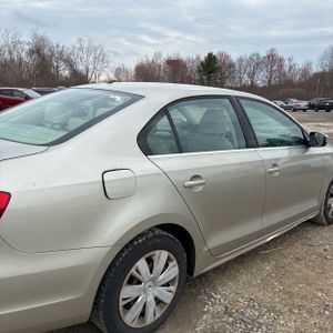 VOLKSWAGEN JETTA SE - 7