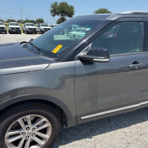 2017 FORD EXPLORER XLT 照片 2