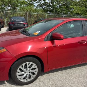 2019 Toyota COROLLA LE — фото 2
