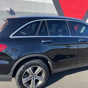 MERCEDES-BENZ GLC - 9