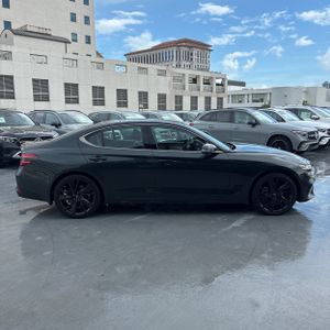 2023 Genesis G70 2.0T — фото 10