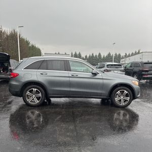 MERCEDES-BENZ GLC - 10