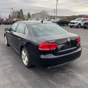 VOLKSWAGEN PASSAT 2.0L TDI SE - 5