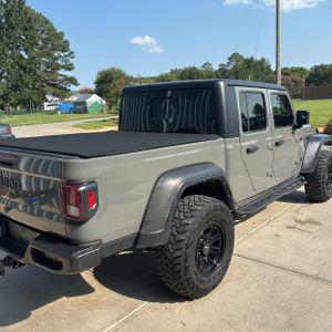 صورة 8 لـ 2023 JEEP GLADIATOR SPORT