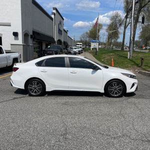 KIA FORTE GT-LINE - 10