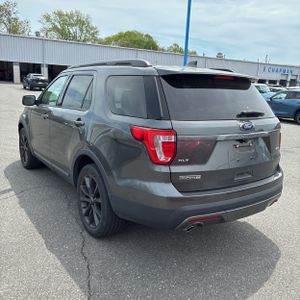 FORD EXPLORER XLT - 5