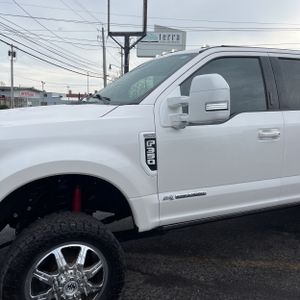 FORD F-350 SUPER DUTY PLATINUM - 2