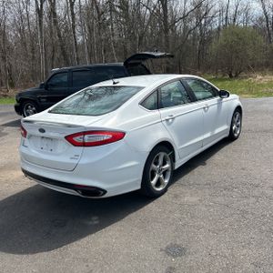 FORD FUSION SE - 8
