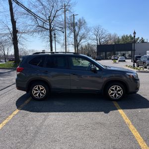 SUBARU FORESTER PREMIUM - 10