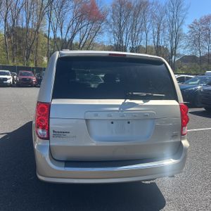 DODGE GRAND CARAVAN - 7