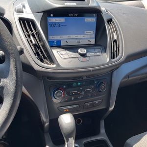 صورة مصغرة 37 لـ 2017 FORD ESCAPE SE