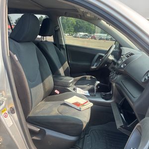2011 Toyota RAV4 SPORT thumbnail 33