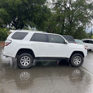 TOYOTA 4RUNNER - 10