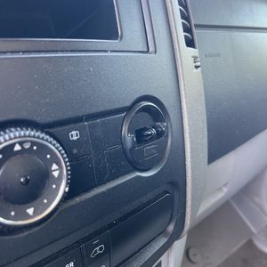2011 Mercedes-BENZ SPRINTER 2500 照片 63
