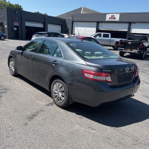 2010 Toyota CAMRY LE photo 5