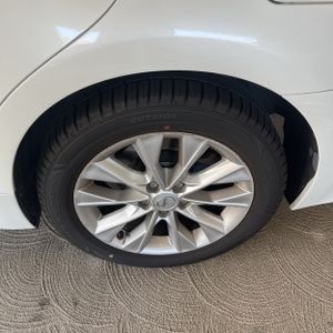 صورة مصغرة 18 لـ 2013 Lexus ES 300H BASE