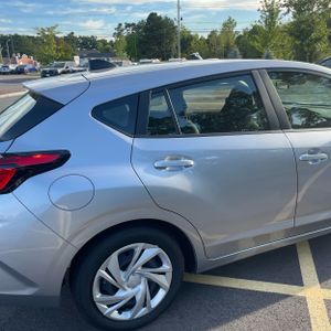 2025 Subaru IMPREZA BASE 5-DOOR 照片 9