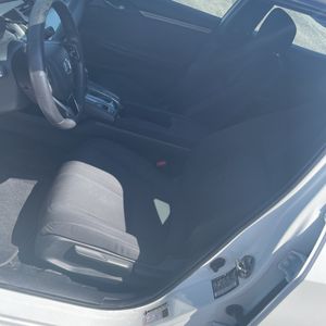 صورة مصغرة 31 لـ 2019 Honda CIVIC EX