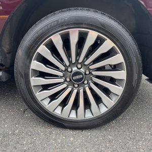 2019 Lincoln NAVIGATOR RESERVE — миниатюра 18