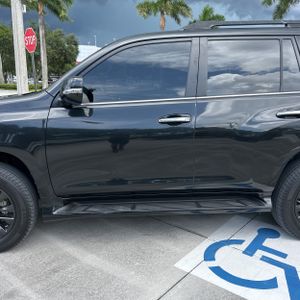 2023 Lexus GX 460 BASE — фото 4