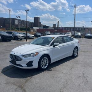 FORD FUSION SE - 1