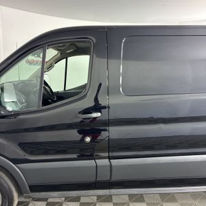 FORD TRANSIT 150 - 3