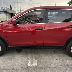 2016 Nissan ROGUE S — фото 4