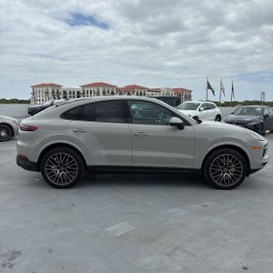 PORSCHE CAYENNE COUPE - 10