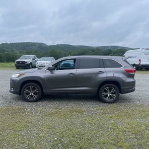 2018 Toyota HIGHLANDER LE 照片 3