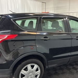 FORD ESCAPE S - 9