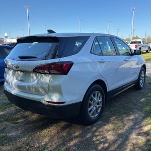 Chevrolet Equinox LS - 8