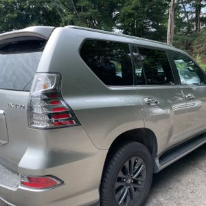 صورة 9 لـ 2023 Lexus GX 460 BASE
