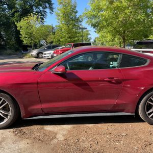 FORD MUSTANG ECOBOOST PREMIUM - 4