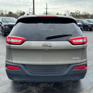 JEEP CHEROKEE LATITUDE - 7