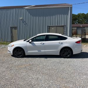 FORD FUSION SE - 3