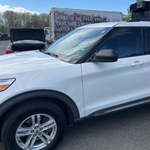 FORD EXPLORER XLT - 2