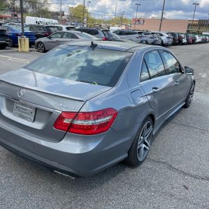 MERCEDES-BENZ E-CLASS - 8