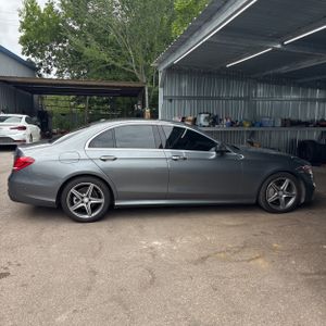 MERCEDES-BENZ E-CLASS - 10