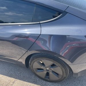 TESLA MODEL 3 BASE - 5