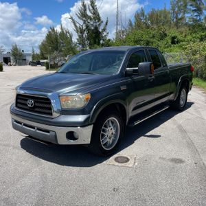 TOYOTA TUNDRA - 1