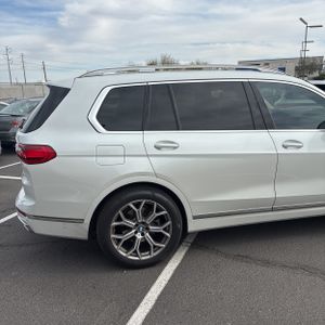 BMW X7 XDRIVE40I - 9