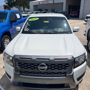 صورة مصغرة 15 لـ 2025 Nissan FRONTIER SV