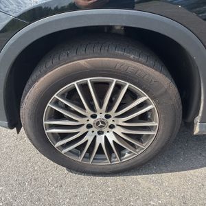 2024 Mercedes-BENZ GLC — миниатюра 17